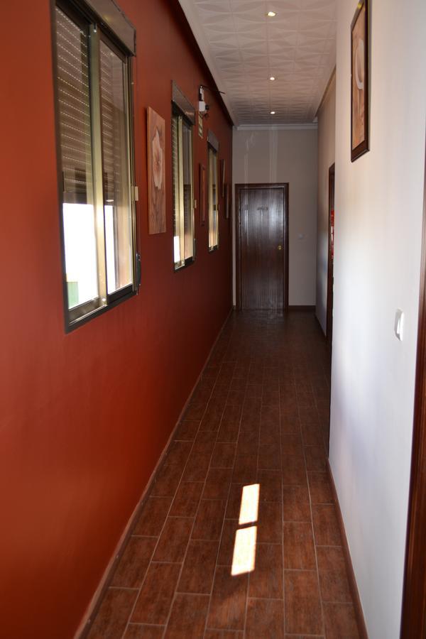 Hostal Pension La Ruta Paterna del Campo Luaran gambar
